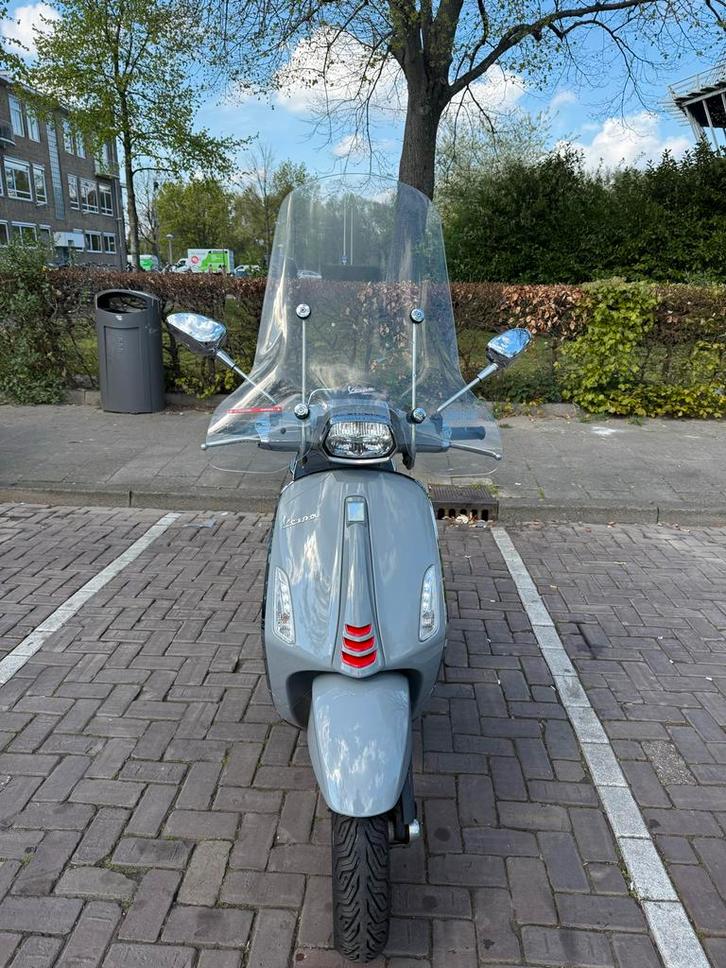 Vespa Sprint 2018 - Prachtige scooter!, Fietsen en Brommers, Scooters | Yamaha, Gebruikt, Overige modellen, Maximaal 45 km/u, Benzine