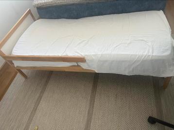 Kinderbed met matras maat 80-165 beschikbaar voor biedingen