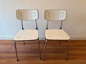 2 of 4 Vintage Formica stoelen jaren ’60 – midcentury beschikbaar voor biedingen