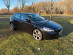 Volvo V40 1.5 T3 152PK Geartronic 2018 Zwart, Auto's, Volvo, Stof, 1498 cc, Zwart, 4 cilinders