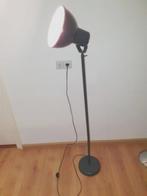 Vintage bioscoop schijnwerper lamp antraciet verstelbaar, Huis en Inrichting, Lampen | Vloerlampen, Ophalen, Zo goed als nieuw