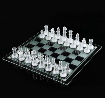 Schaakset glas (35,5 x 35,5 cm) beschikbaar voor biedingen