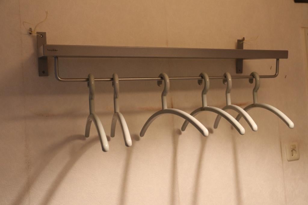 Body design wandkapstok, Huis en Inrichting, Woonaccessoires | Kapstokken, Gebruikt, Minder dan 100 cm, Metaal, Ophalen