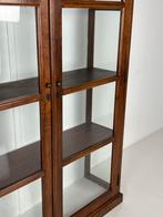 Vitrinekast boekenkast Eichholtz klassiek eiken, Ophalen