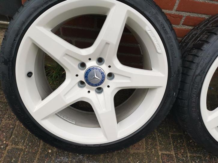 Witte Mercedes Amg velgen18 inch breedset parelmoer wit, Auto-onderdelen, Banden en Velgen, Banden en Velgen, Zomerbanden, 18 inch