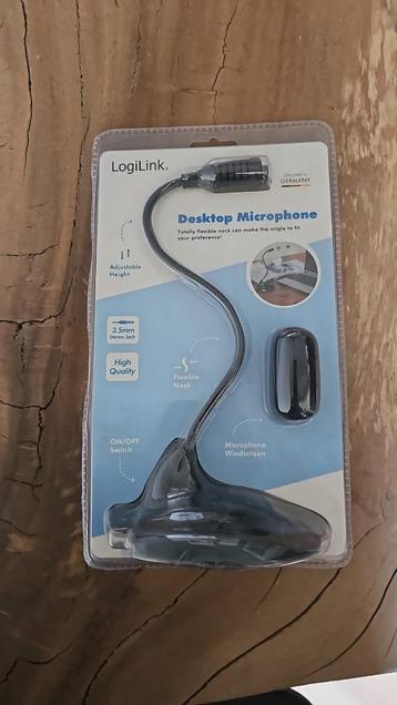 Dekstop microfoon beschikbaar voor biedingen
