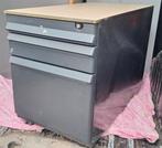 2 dezelfde Ahrend ladekasten van staal met 3 lades, Ophalen, Minder dan 50 cm, Gebruikt, 75 cm of meer