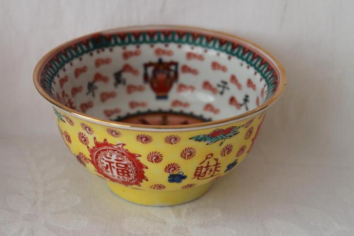 Antiek Chinese porseleinen kom Qianlong merk, Antiek en Kunst, Antiek | Porselein, Ophalen of Verzenden