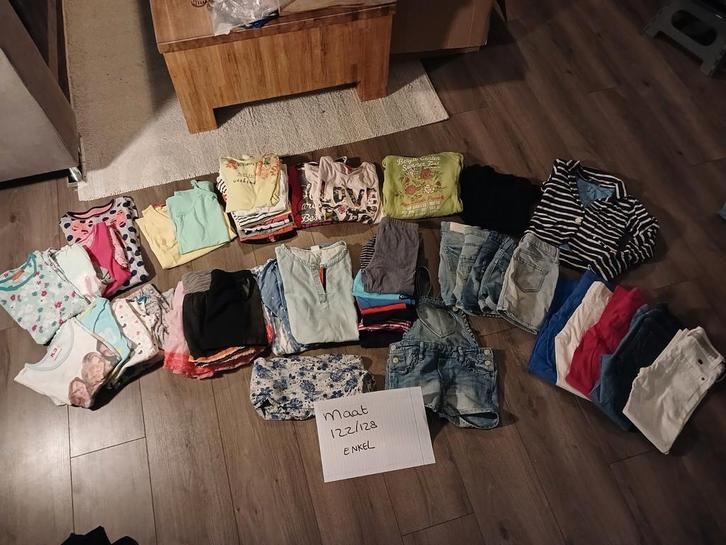 Meisjes kleding pakket maat 122/128, Kinderen en Baby's, Kinderkleding | Maat 122, Gebruikt, Meisje, Setje, Ophalen of Verzenden