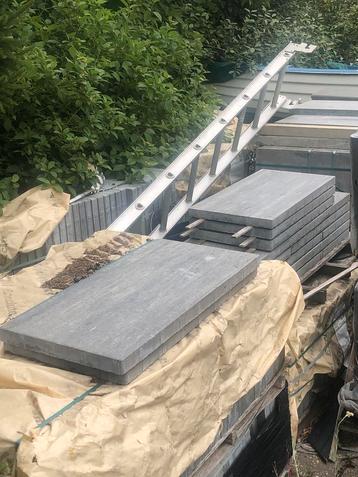 Terras tegels 40x60.   70 m2 beschikbaar voor biedingen