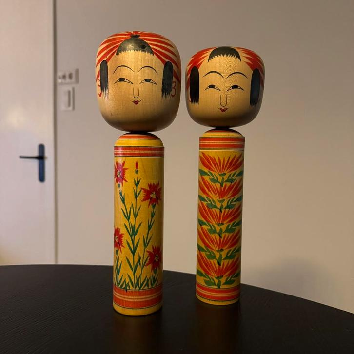 Set vintage Japanse Kokeshi poppen – 31 cm – met ratel, Antiek en Kunst, Antiek | Woonaccessoires, Ophalen of Verzenden