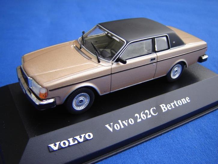 Volvo 262 C Bertone Coupé – goudkleur Atlas, Hobby en Vrije tijd, Modelauto's | 1:43, Nieuw, Auto, Overige merken, Ophalen of Verzenden