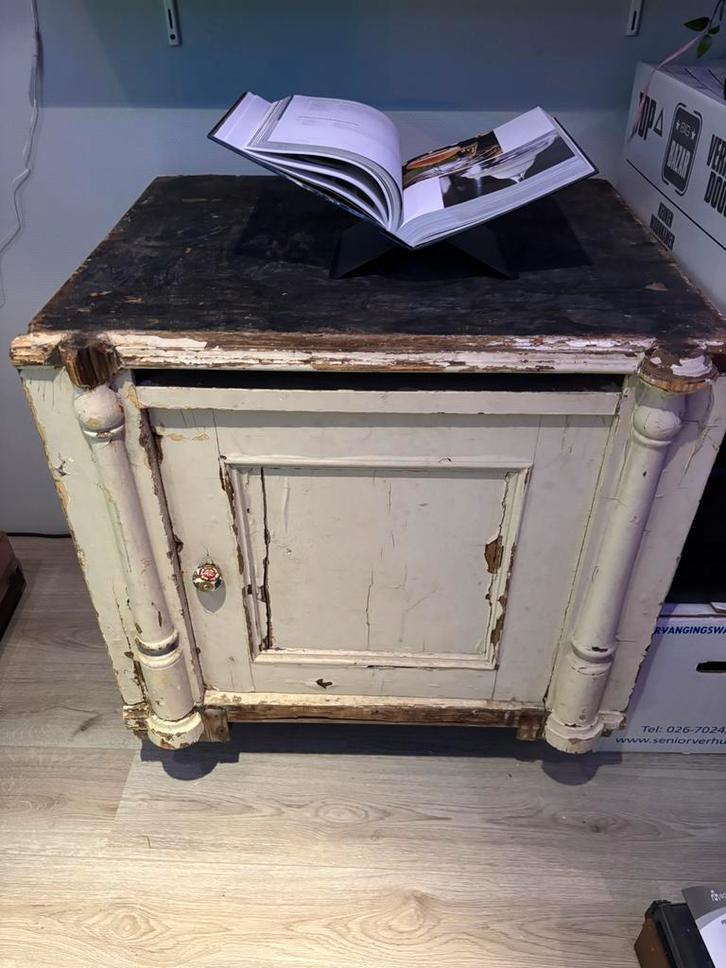 Brocante kastje met karakter - leuke decoratie of opknapper, Antiek en Kunst, Antiek | Meubels | Kasten, Ophalen of Verzenden