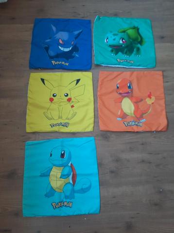 Pokémon kussenhoezen en poster beschikbaar voor biedingen