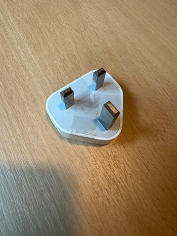 Originele Engelse Apple iPhone oplaadstekker beschikbaar voor biedingen