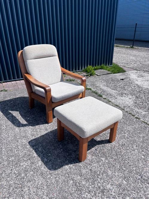 Vintage easy chair met poef fauteuil eiken dyrlund, Huis en Inrichting, Fauteuils, Gebruikt, 75 tot 100 cm, Ophalen