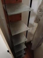 Metaal met houten vitrine, Ophalen