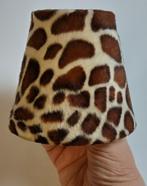 Lampenkapje met nep-bont girafmotief (H 11 cm / Ø 12,5 cm), Huis en Inrichting, Lampen | Lampenkappen, Bruin, Rond, Ophalen of Verzenden