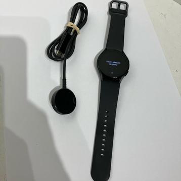 Samsung Galaxy Watch 5 40mm Zwart incl. Lader beschikbaar voor biedingen