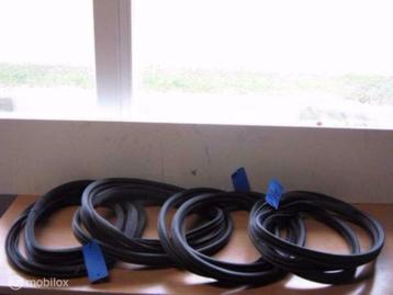 Range Rover Classic Deurrubbers Portierrubbers rubbers P38 beschikbaar voor biedingen