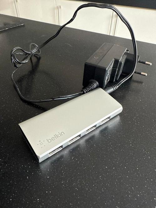 Belkin USB 3.0 Hub - 4 Poorten, Computers en Software, Dockingstations, Gebruikt, USB-hub, Laptop, Ophalen of Verzenden