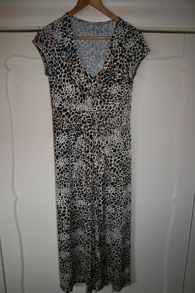 Supermooie lange jurk, panterprint mt. M/L  IN FRONT ZGAN, Kleding | Dames, Jurken, Zo goed als nieuw, Maat 38/40 (M), Overige kleuren