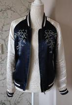 Jasje met borduursel van Only (M), Ophalen of Verzenden, Zo goed als nieuw, Zwart