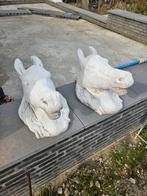 Twee stenen paardenhoofden, Ophalen, Gebruikt, Steen, Dierenbeeld