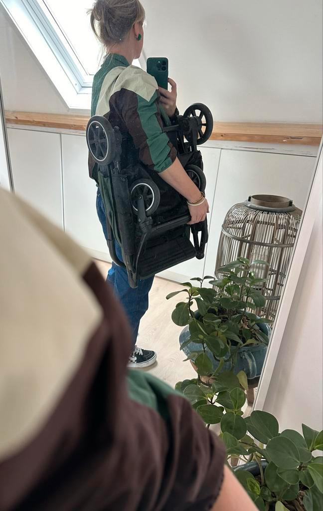 Deryan groen Compacte buggy verstelbare rugleuning, Kinderen en Baby's, Buggy's, Zo goed als nieuw, Overige merken, Verstelbare rugleuning