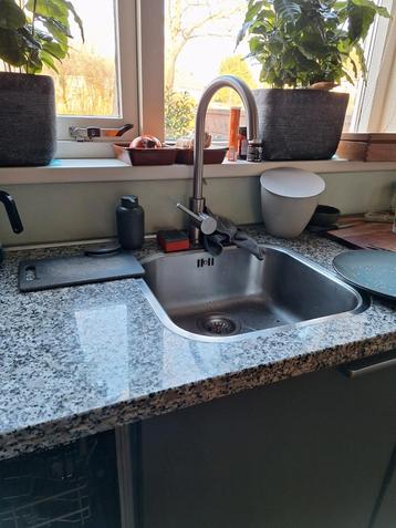 antraciet keuken met granietblad