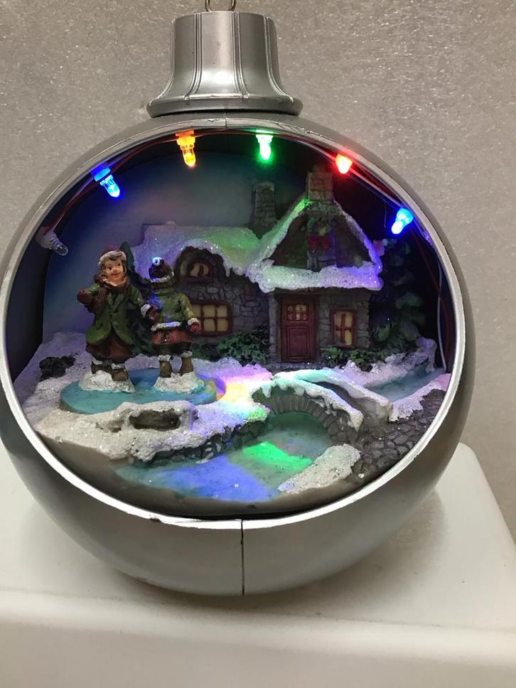 Kerstdorp in Kerstbal met Verlichting, Diversen, Kerst, Gebruikt, Ophalen of Verzenden