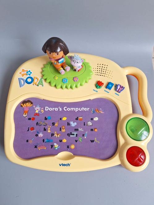 Dora Vtech computer met dubbelzijdige speelvellen., Kinderen en Baby's, Speelgoed | Vtech, Zo goed als nieuw, Ophalen of Verzenden