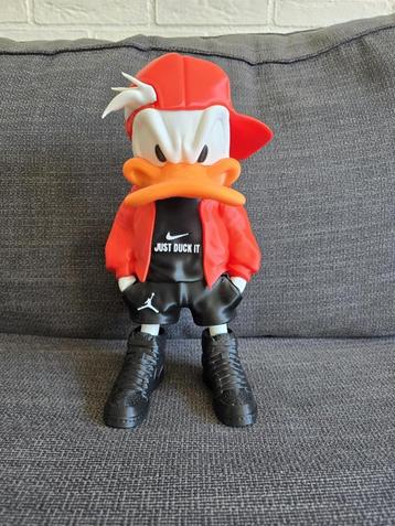Donald Duck beschikbaar voor biedingen