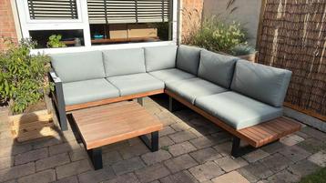 Loungeset beschikbaar voor biedingen