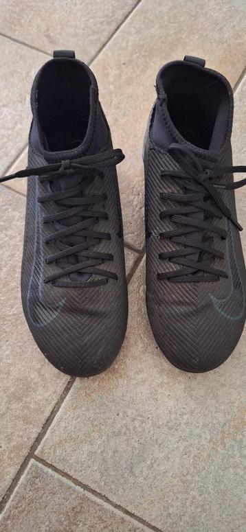 voetbal schoenen zwart maat 37,5 beschikbaar voor biedingen