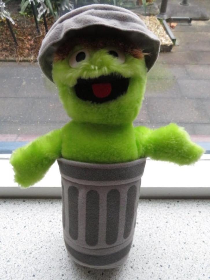 IGEL Oscar in de vuilisbak Jim Henson Productions uit 1998, Kinderen en Baby's, Speelgoed | Knuffels en Pluche, Zo goed als nieuw