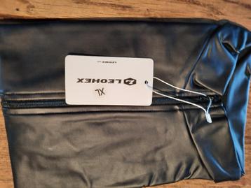 Badpak wetlook met rits  38 beschikbaar voor biedingen