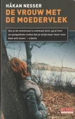 De vrouw met de moedervlek - Hakan Nesser, Ophalen of Verzenden, Gelezen
