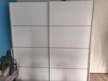Witte kledingkast met schuifdeuren Verona beschikbaar voor biedingen