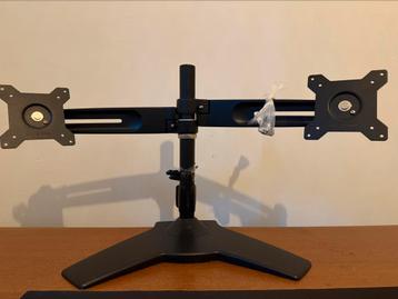 Dual monitor standaard aangeboden beschikbaar voor biedingen