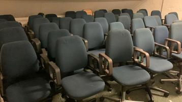 Partij van 100 bureaustoelen export beschikbaar voor biedingen