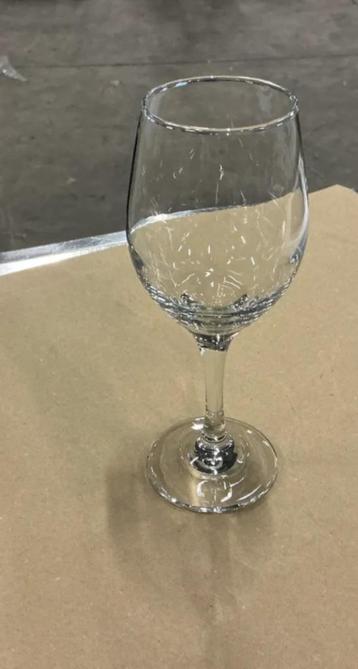 42 wijnglazen libbey perfection 32,5cl beschikbaar voor biedingen
