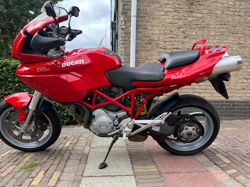 Ducati Multistrada 1000DS met origineel bagagerek en tassen, Motoren, Motoren | Ducati, Particulier, Toermotor, meer dan 35 kW