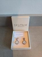 Sputnik Oorbellen - Hangers, Overige materialen, Wit, Ophalen of Verzenden, Met edelsteen