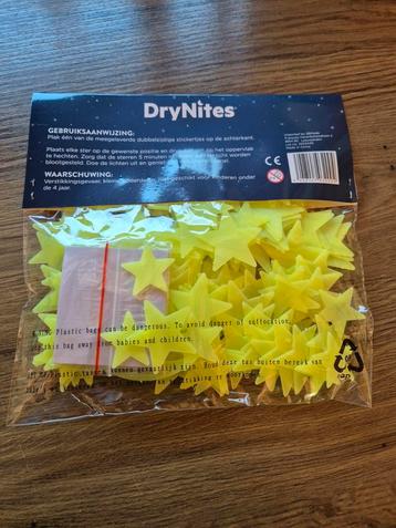Doos met 60 zakjes glow in the dark sterretjes.  beschikbaar voor biedingen