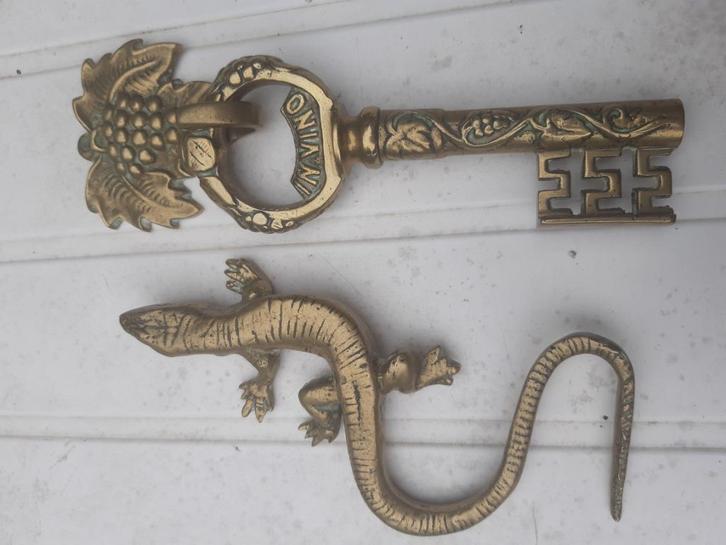 bronzen hagedis sleutel bel salamander Veritas in vino, Antiek en Kunst, Antiek | Koper en Brons, Brons, Ophalen