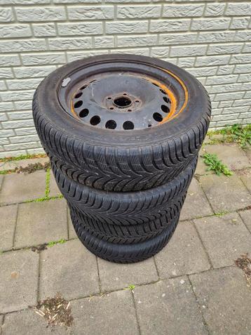 Set Winterbanden met Velg opel zafira beschikbaar voor biedingen