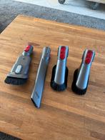 4x Dyson hulpstukken . opzetstukken , zuigmond , borstel ., Ophalen of Verzenden, Zo goed als nieuw