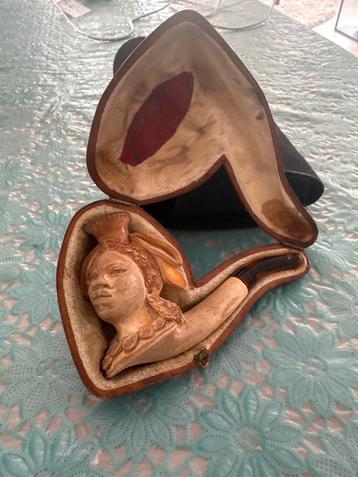 Antieke Pijpenkop met Doos -pypen -  Bazaar Rotterdam beschikbaar voor biedingen