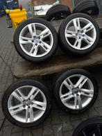 Winterbanden set 17 inch Volvo V60, Auto-onderdelen, Banden en Velgen, 17 inch, 235 mm, Winterbanden